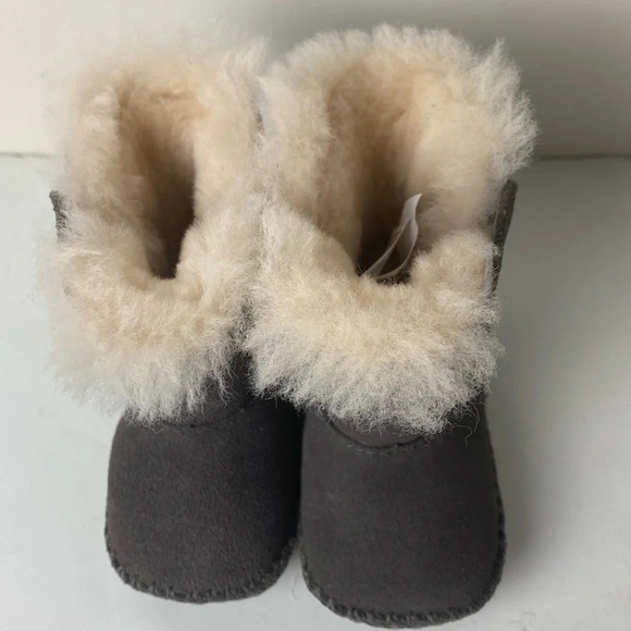 UGG Caden Boot size 1 ( 0-6 months ) XS grey lined warm booties - Picture 5 of 11